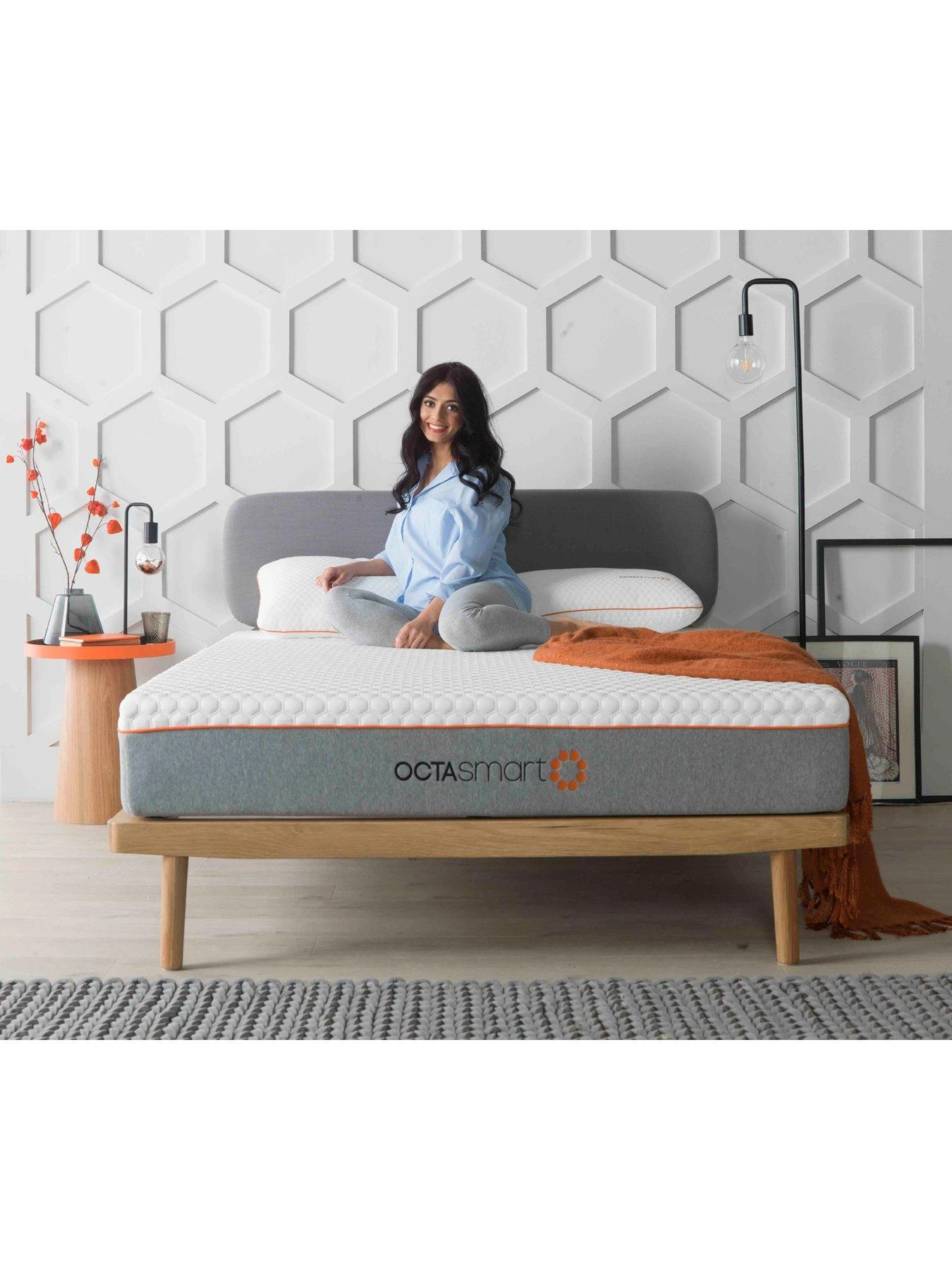 Dormeo Octasmart Hybrid Deluxe Mattress - Medium/Soft 4 Dormeo Octasmart Hybrid Deluxe Mattress - Medium/Soft - Image 2