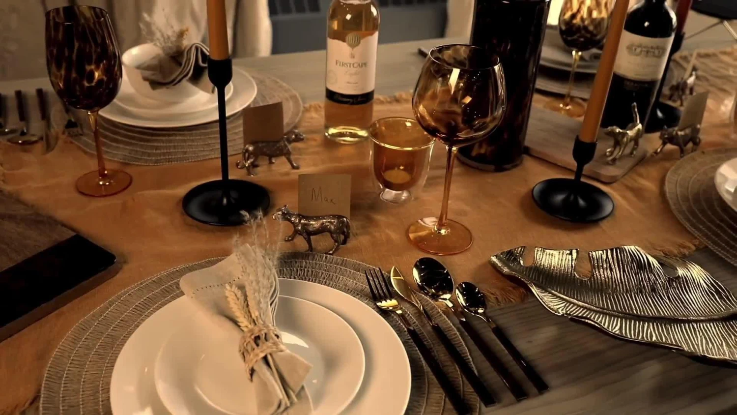 Maxwell & Williams Artesa Brass Leaf Serving Platter 9 Maxwell & Williams Artesa Brass Leaf Serving Platter - Image 7