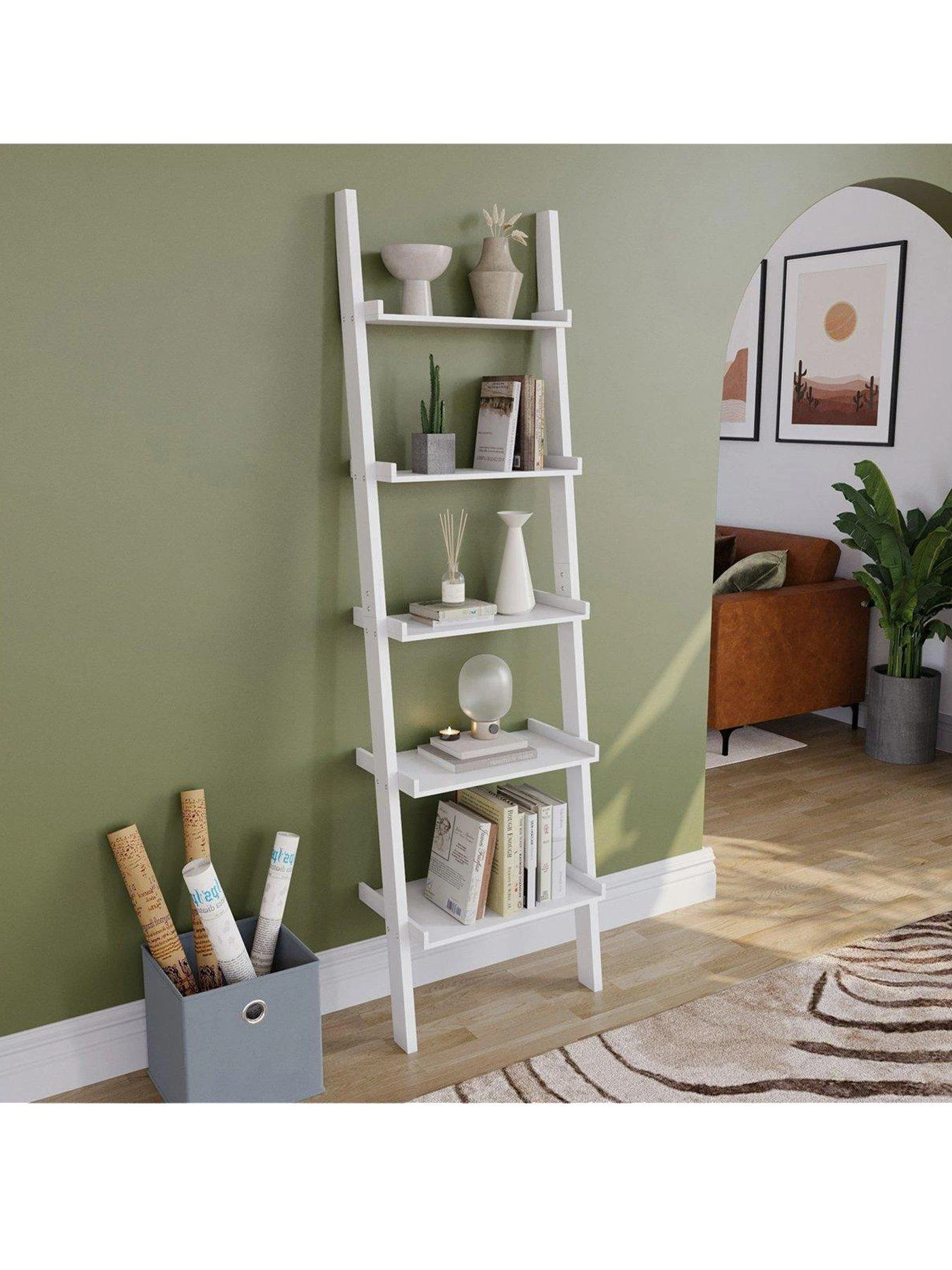 Vida Designs York 5 Tier Ladder Bookcase - White 3 Vida Designs York 5 Tier Ladder Bookcase - White