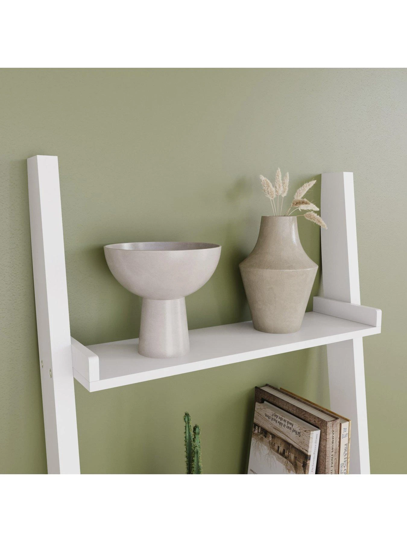 Vida Designs York 5 Tier Ladder Bookcase - White 6 Vida Designs York 5 Tier Ladder Bookcase - White - Image 4