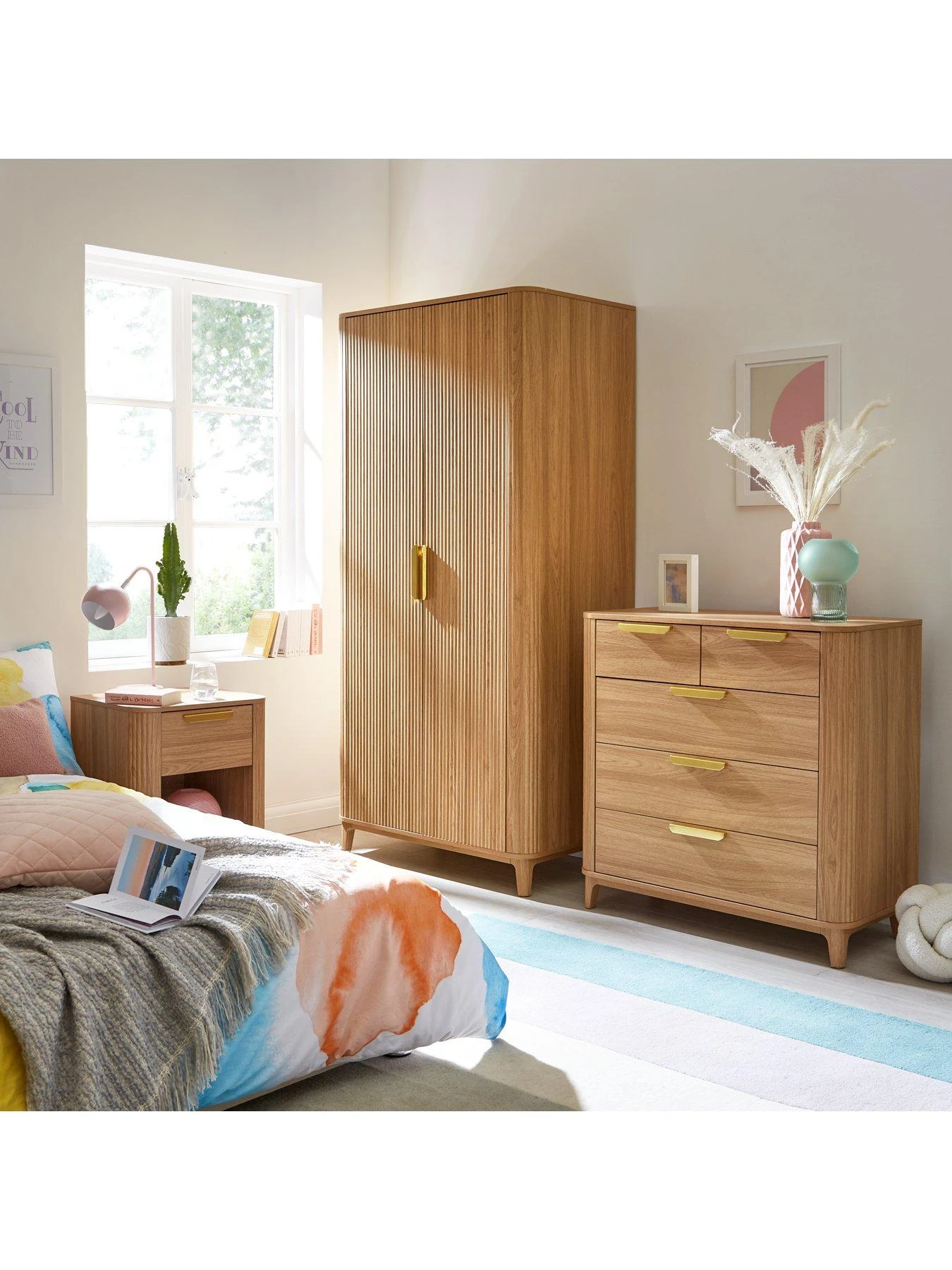 Very Home Carina 1 Drawer Bedside Chest - Oak 8 Very Home Carina 1 Drawer Bedside Chest - Oak - Image 6