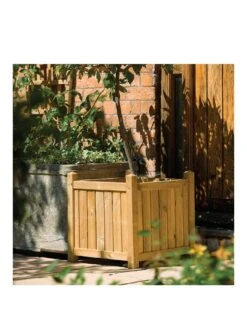 Rowlinson Square Planter