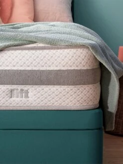 Silentnight Lift Rejuvenate 1600 Pocket Mattress 15 Silentnight Lift Rejuvenate 1600 Pocket Mattress -FurniHaven Shop VHSS2 SQ6 0000000013 WHITE RSr1