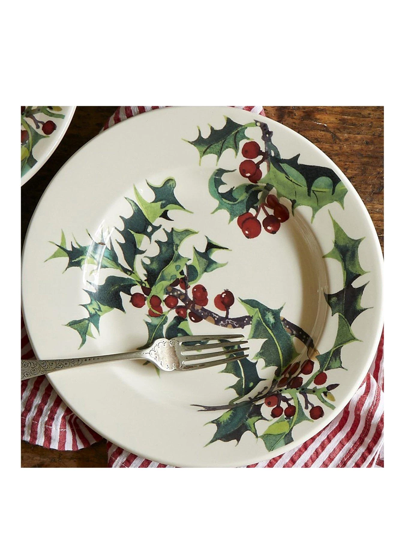 Emma Bridgewater Holly 8 1/2 Inch Plate 3 Emma Bridgewater Holly 8 1/2 Inch Plate