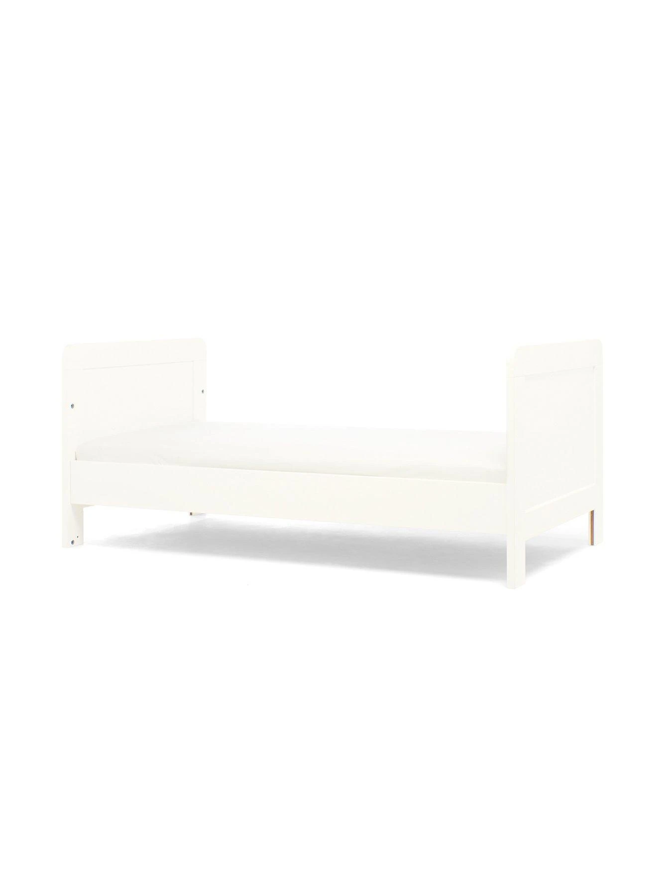 Mamas & Papas Hampden 3 Piece Furniture Range- White 6 Mamas & Papas Hampden 3 Piece Furniture Range- White - Image 4